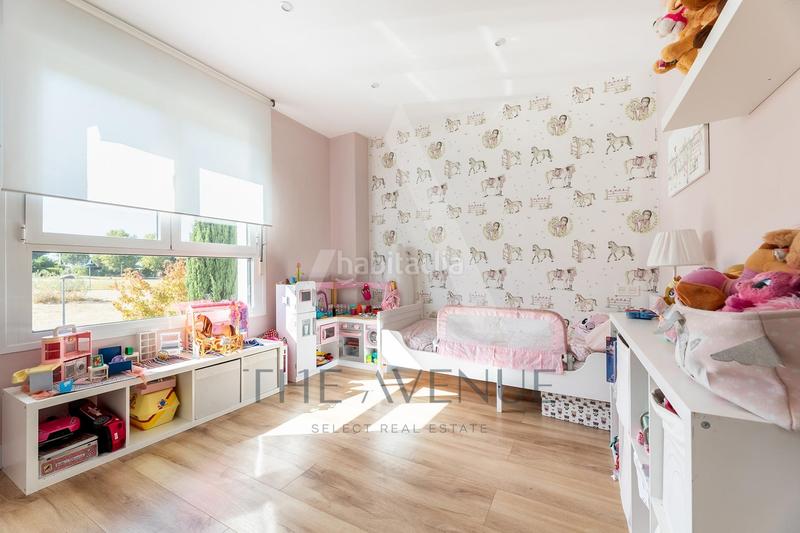 Foto 3e09e1ce-8634-426c-a2d5-fdeaa7da7ced. Reihenhaus mit heizung parking pool in Los Satélites-Roza Martín Majadahonda