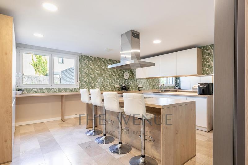 Foto ae525da7-19c9-4bea-8166-429b8fe7108b. Reihenhaus mit heizung parking pool in Los Satélites-Roza Martín Majadahonda