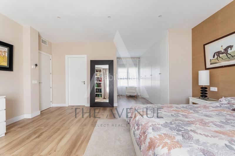 Foto c23a4ab1-98fe-4247-8cf4-a1ddf707c868. Reihenhaus mit heizung parking pool in Los Satélites-Roza Martín Majadahonda