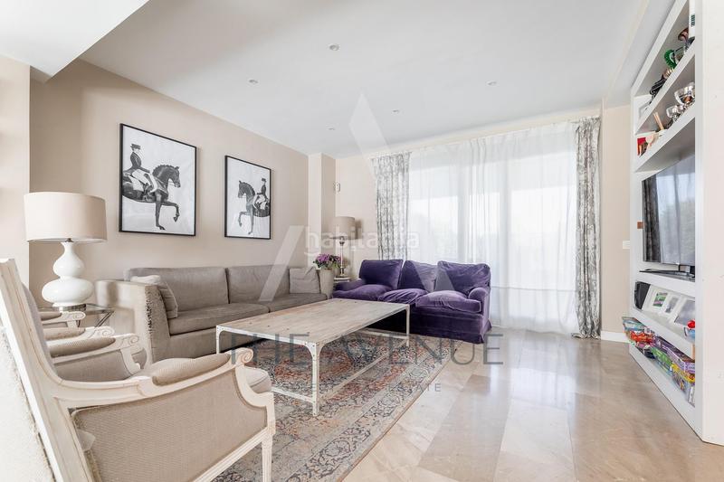 Foto ddb14d7a-e54d-49da-a881-59d6e6b1402a. Reihenhaus mit heizung parking pool in Los Satélites-Roza Martín Majadahonda