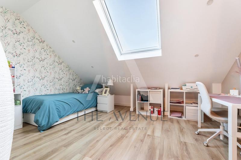 Foto e361c3cb-27a1-4e47-874d-e051593a6ca4. Reihenhaus mit heizung parking pool in Los Satélites-Roza Martín Majadahonda