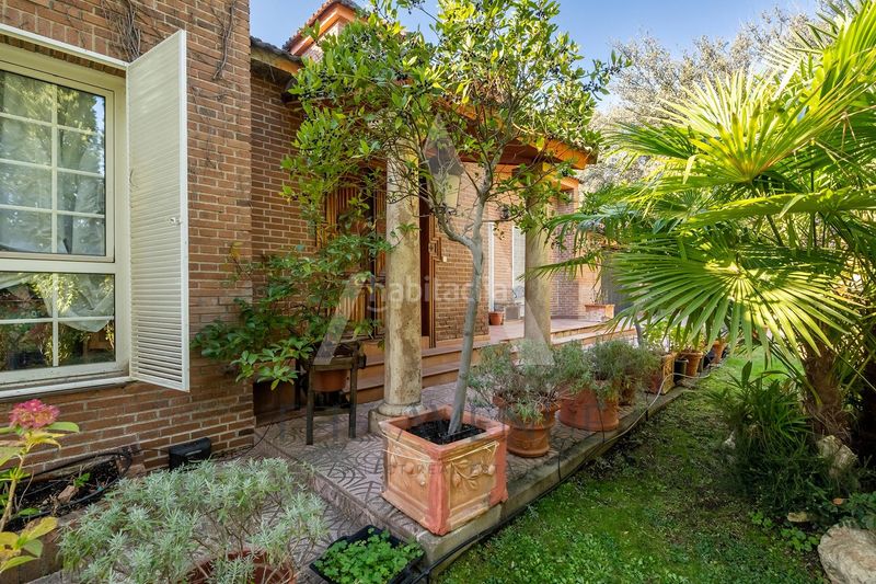 Foto b9c401b0-5216-4dda-8d05-dc301d517f66. Casa amb calefacció aparcament piscina a Molino de la Hoz Rozas de Madrid (Las)