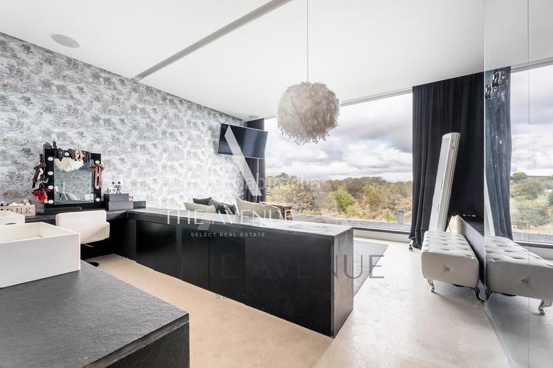 Foto efc5a801-90d3-425b-9b8b-3a0674c9b3af. Chalet con parcheggio piscina in Valdecabañas Boadilla del Monte