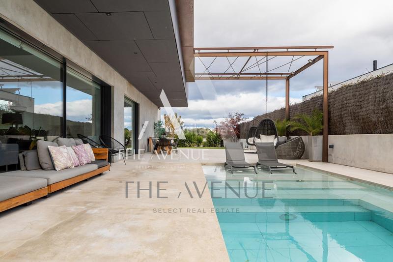 Foto f6aa7948-9039-4b7c-b7bc-ae5fcf3fff21. Chalet con parcheggio piscina in Valdecabañas Boadilla del Monte