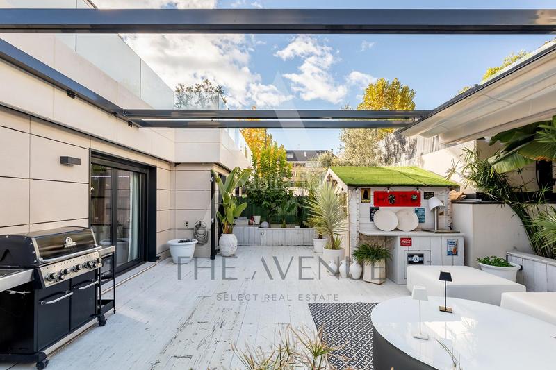 Foto 3c7f683f-240e-4f3b-b64d-7a4f6ab00bba. Duplex avec parking dans Valenoso Boadilla del Monte