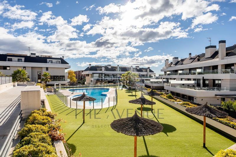 Foto 4255aeaf-422f-42a2-9916-e8f47ebdf705. Duplex avec parking dans Valenoso Boadilla del Monte