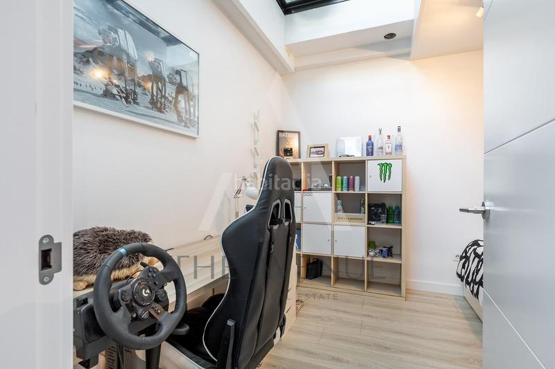 Foto 62b5f265-4624-4250-9261-054b2d078ae4. Duplex avec parking dans Valenoso Boadilla del Monte