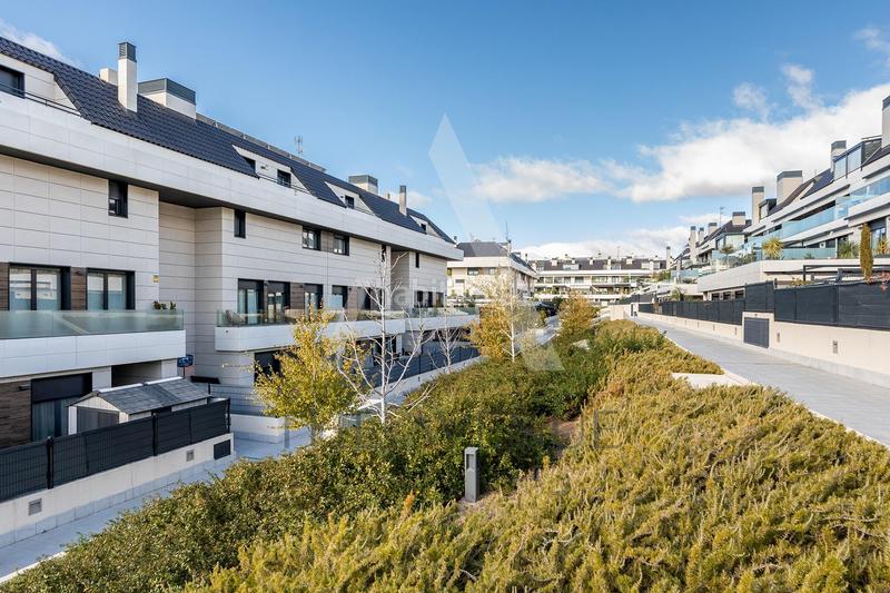 Foto 9e28b507-77fe-4371-8a5e-e943e11b125f. Duplex avec parking dans Valenoso Boadilla del Monte