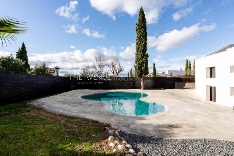 Foto d284ec87-ce0e-4bf5-a8d0-aee4f6dd7267. Xalet amb calefacció aparcament piscina a Las Lomas Boadilla del Monte