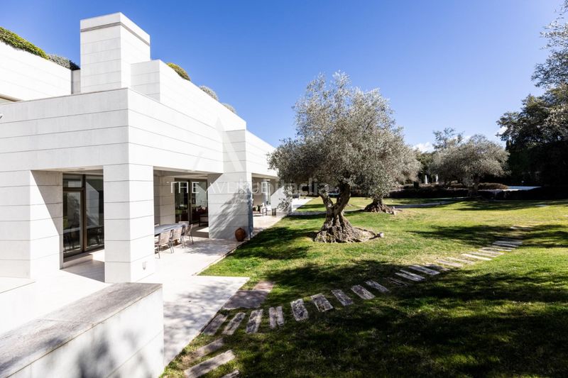 Foto f41eb8ce-51ad-4093-bd31-24d14a2e6cb1. Chalet with heating parking pool in La Finca Pozuelo de Alarcón