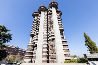 Flat in Avenida corazon de maria 2. Piso exterior en edificio torres blancas