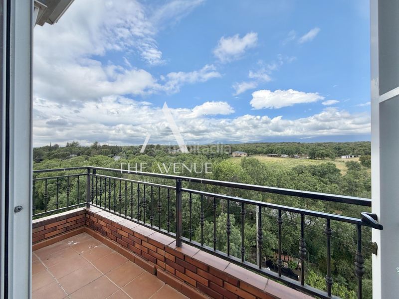 Foto a3e42e3f-0702-4fb6-ac19-7c578603e578. Chalet  independiente en Colmenarejo