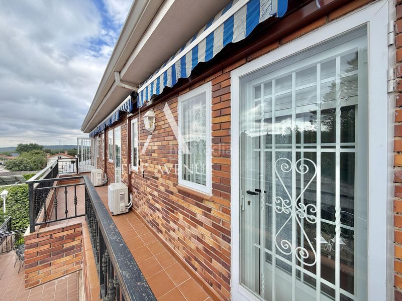 Foto bd938794-c13a-468f-a27f-8f04c9128bf8. Chalet  independiente en Colmenarejo