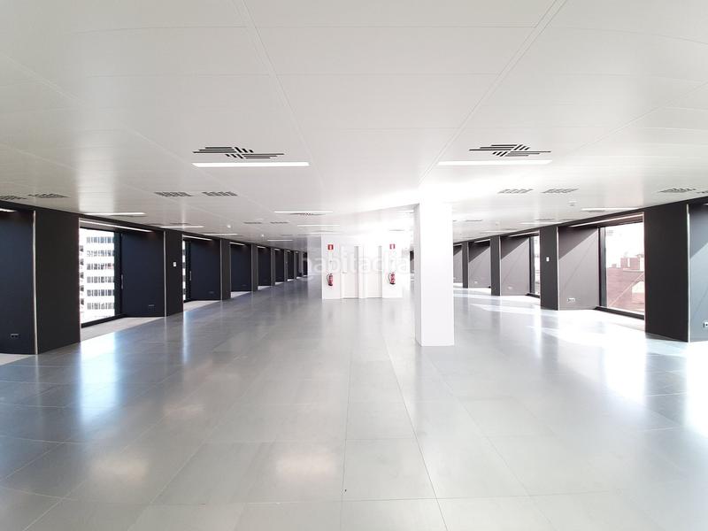 Foto 981b525f-2e32-4214-9bfc-6248c033216e. Rent office space with heating in Barri de les Corts Barcelona