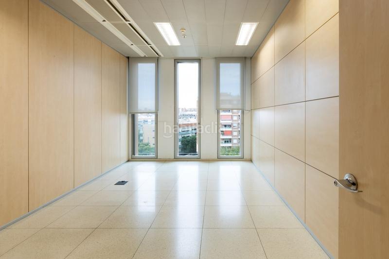 Foto 6a7650d8-fd48-46a1-a7fc-ddabde054612. Location bureau avec chauffage dans Santa Eulàlia Hospitalet de Llobregat (L´)