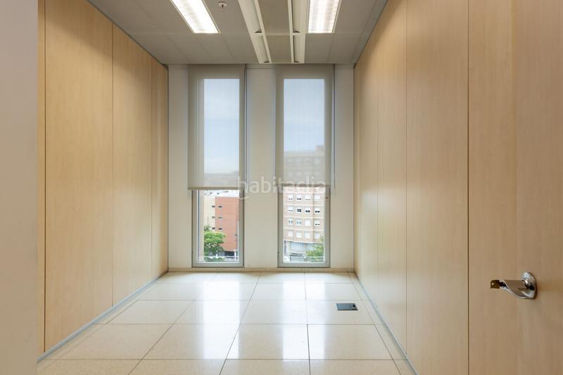 Foto a32eb413-6db9-4648-9033-a5bfbbdda4a3. Rent office space with heating in Santa Eulàlia Hospitalet de Llobregat (L´)