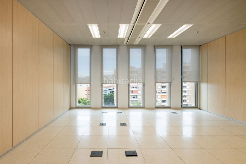 Foto c98f3536-20a2-408b-8495-3e03754a0fc2. Rent office space with heating in Santa Eulàlia Hospitalet de Llobregat (L´)