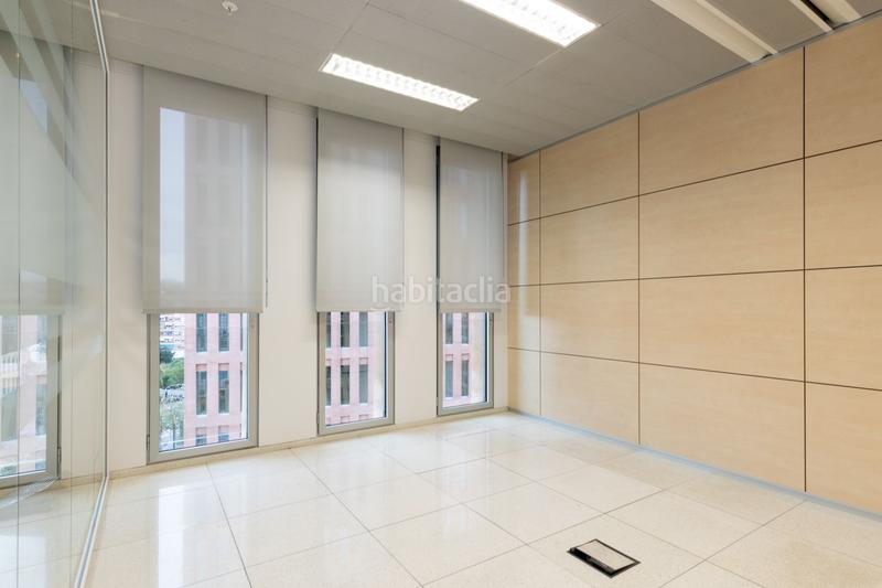 Foto f99978f4-8856-4389-8024-0607f42c476a. Rent office space with heating in Santa Eulàlia Hospitalet de Llobregat (L´)