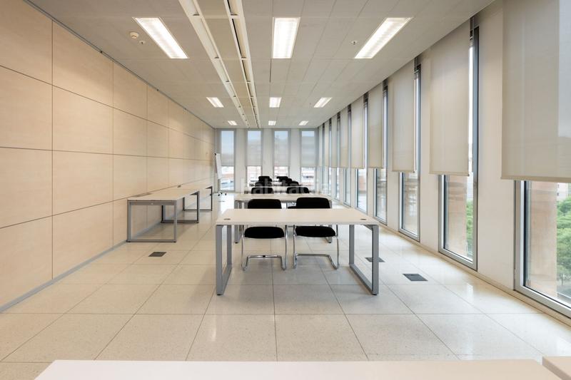 Foto 5de4599c-10c4-408d-8c75-0d373ce12fdb. Rent office space with heating in Santa Eulàlia Hospitalet de Llobregat (L´)