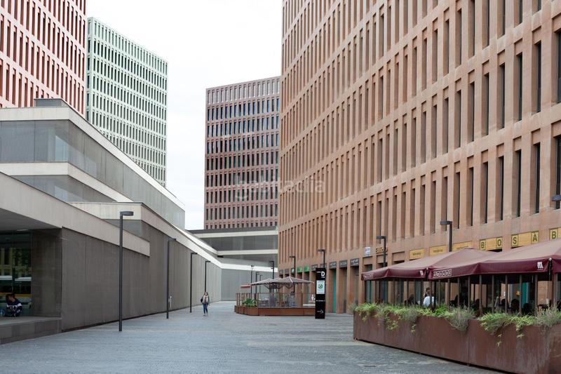 Foto 85f3d9f6-333f-4734-87d1-44ff3b42d22c. Location bureau avec chauffage dans Santa Eulàlia Hospitalet de Llobregat (L´)