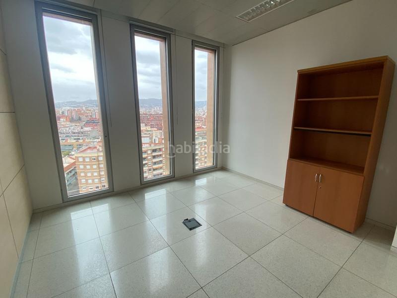 Foto e9a2361a-d72c-42e7-83d6-33610f6aff56. Rent office space with heating in Santa Eulàlia Hospitalet de Llobregat (L´)