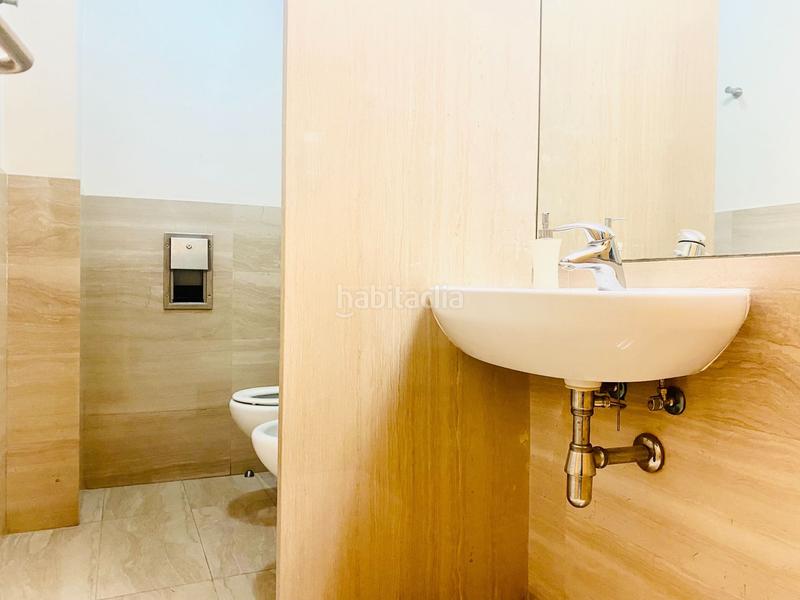 Foto 5dcecd30-fdec-46fe-b015-3511f317c8ce. Rent office space with heating in Dreta de l´Eixample Barcelona