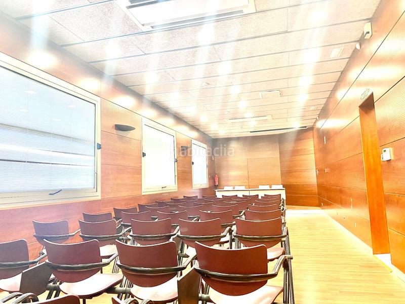 Foto c12d36f4-4868-441d-9d8e-3a1da7938eb2. Rent office space with heating in Dreta de l´Eixample Barcelona