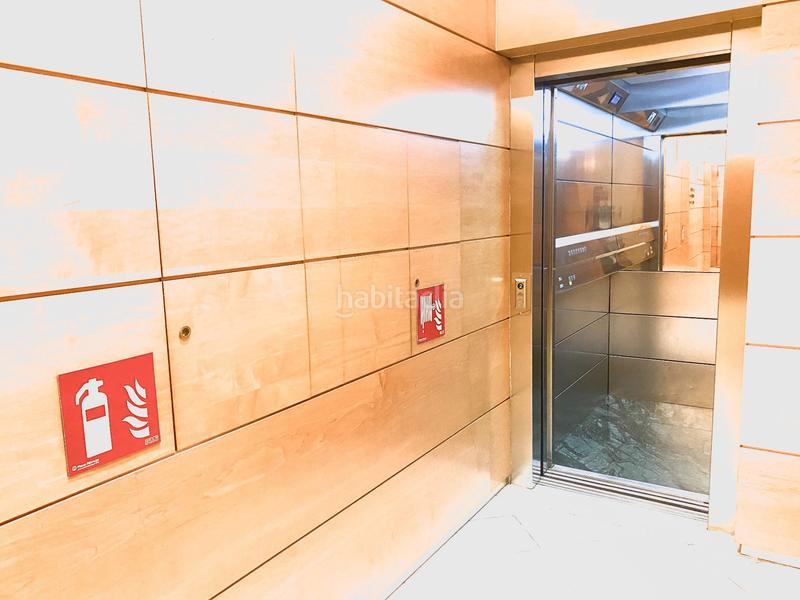 Foto f2f2e41f-eb03-4019-a711-4bdcdac88225. Rent office space with heating in Dreta de l´Eixample Barcelona