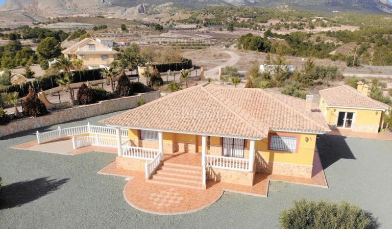Foto f5da9739-4f37-4568-a741-cd7e4c5c29a7. Chalet con parcheggio in La Tova Lorca