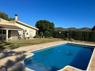 Chalet à Alto de purias. Chalet en venta en purias, 5 dormitorios.