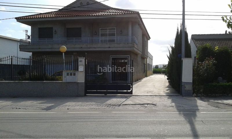 Foto de2463a4-85a2-4cd4-a50d-96dffdd685a7. Xalet amb aparcament a Santomera