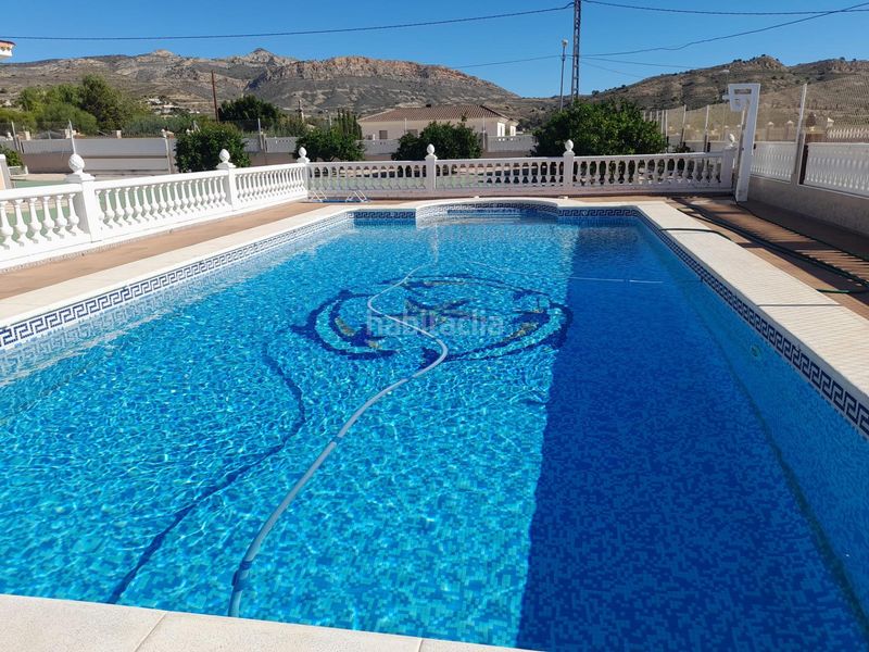Foto a8b416ec-5786-45cc-b416-24cac5e62131. Xalet amb calefacció aparcament piscina a Moralet Alicante