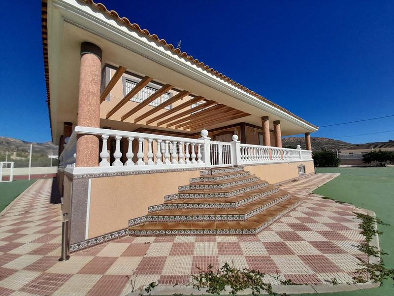 Foto b412a479-7348-4e17-ae39-31e60edc369b. Xalet amb calefacció aparcament piscina a Moralet Alicante