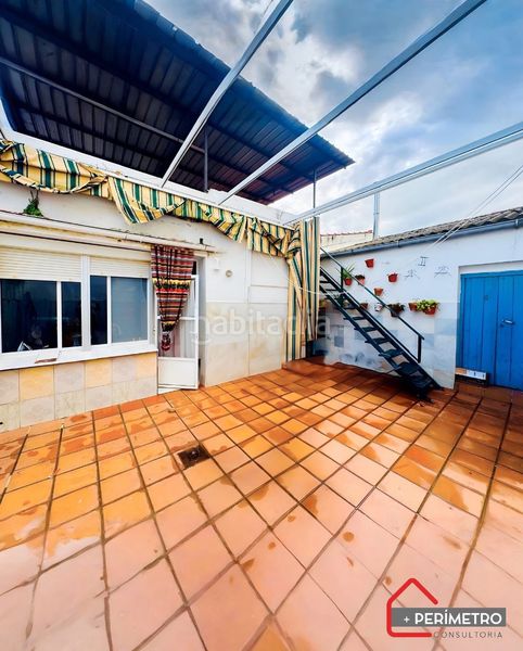 Foto 4e6060ee-1320-4221-a6ef-3a9fcc79926d. Casa adosada en Este Mérida