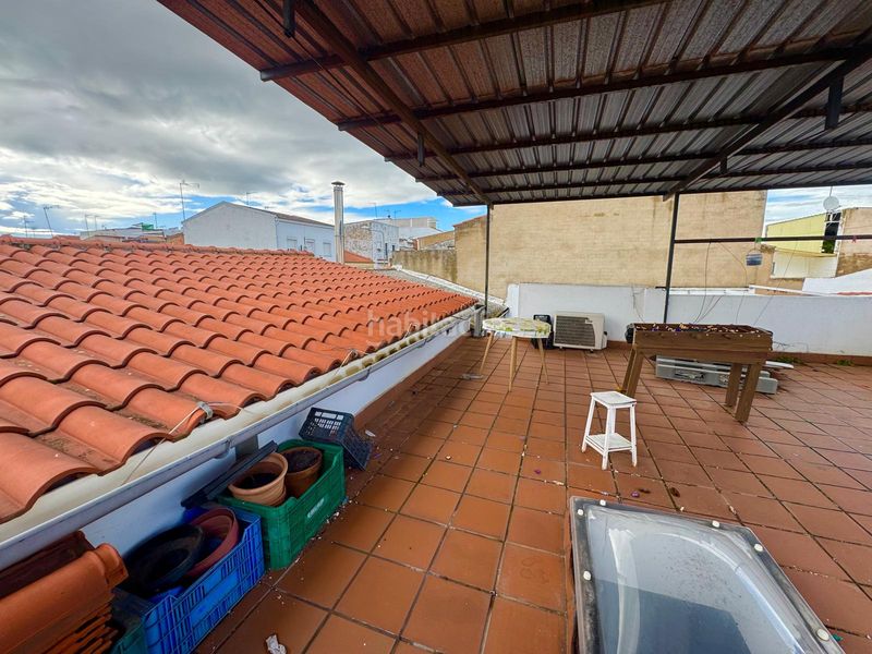 Foto 73bd9fff-be0a-47cb-8a71-d8d5d59029a0. Casa adossada amb calefacció aparcament a Este Mérida