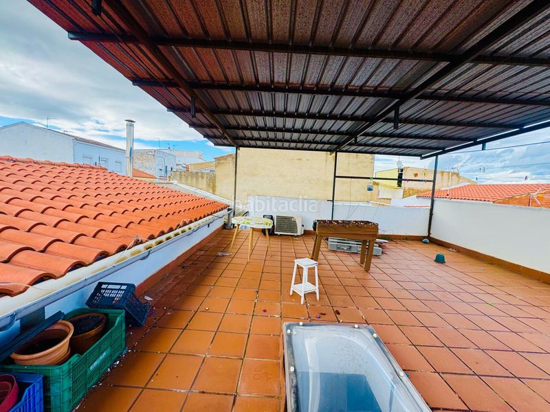 Foto 7f0f1cac-03ca-4385-a03d-ba3678b2e8f7. Casa adossada amb calefacció aparcament a Este Mérida