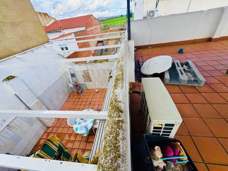 Foto b20ce769-a0e0-4079-b0e5-048b7e706be4. Casa adossada amb calefacció aparcament a Este Mérida