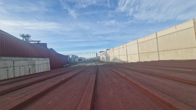 Foto 16cf7a61-85b0-4b53-8134-e2d6e42c73ff. Industrial plot in calle cáceres 28 in Arroyo de San Serván