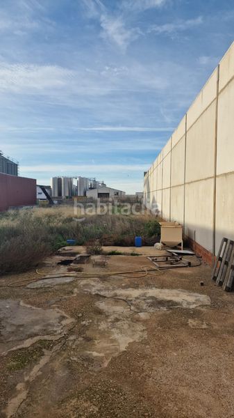 Foto 835b0e78-eec1-4c65-b2ee-7ab82fd96501. Industrial plot in calle cáceres 28 in Arroyo de San Serván