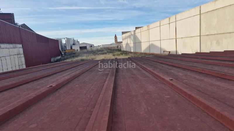 Foto c30ca961-44cd-46e4-8628-faae24260a5a. Industrial plot in calle cáceres 28 in Arroyo de San Serván