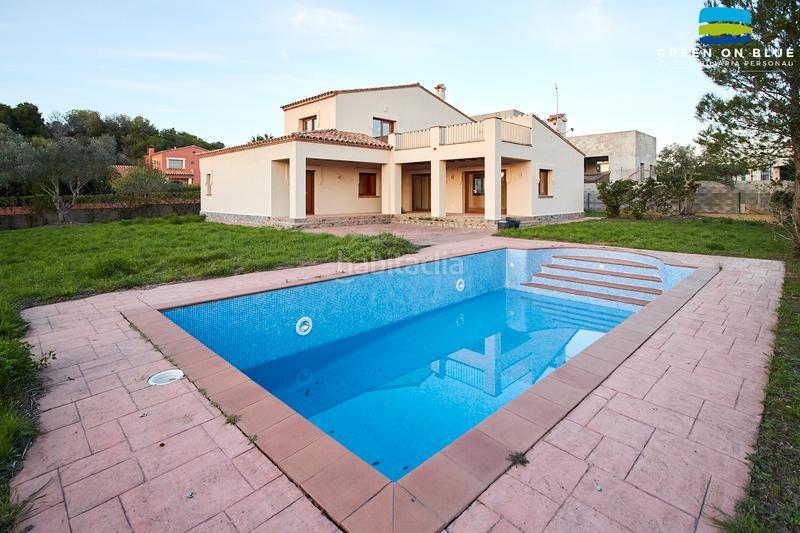 Foto a251eab5-968c-4000-9a00-be81c99c7c76. Chalet casa en excelente condición a golf en Peralada