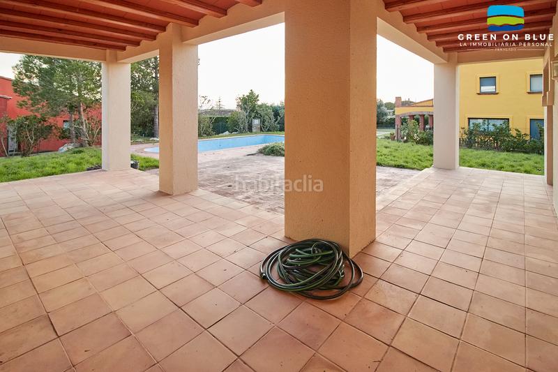 Foto bbedd1b6-727c-48de-9c1e-3f473f2de3f5. Chalet casa en excelente condición a golf en Peralada