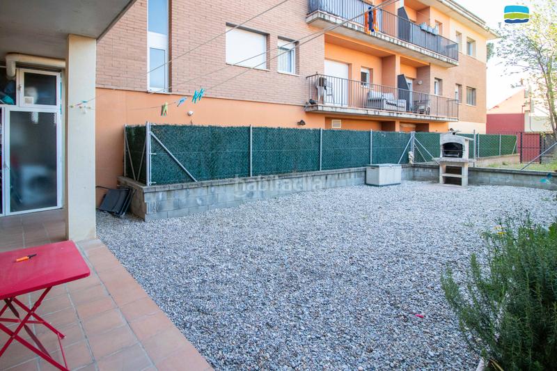 Foto 16ecd6a0-aab0-4a02-8413-e98a2e54a2d7. Piso  de planta baja en excelente condición, con patio en Peralada