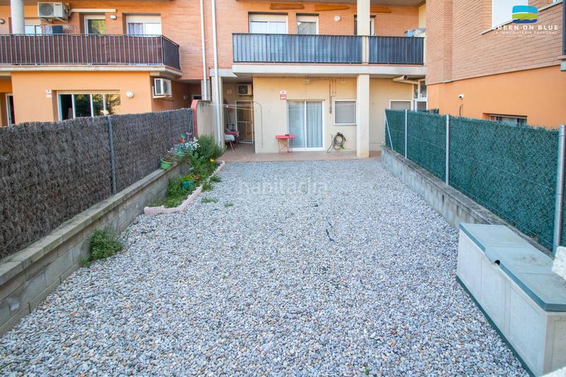 Foto dbbacbf6-7cc7-4841-8436-b3696ecea9dd. Piso  de planta baja en excelente condición, con patio en Peralada