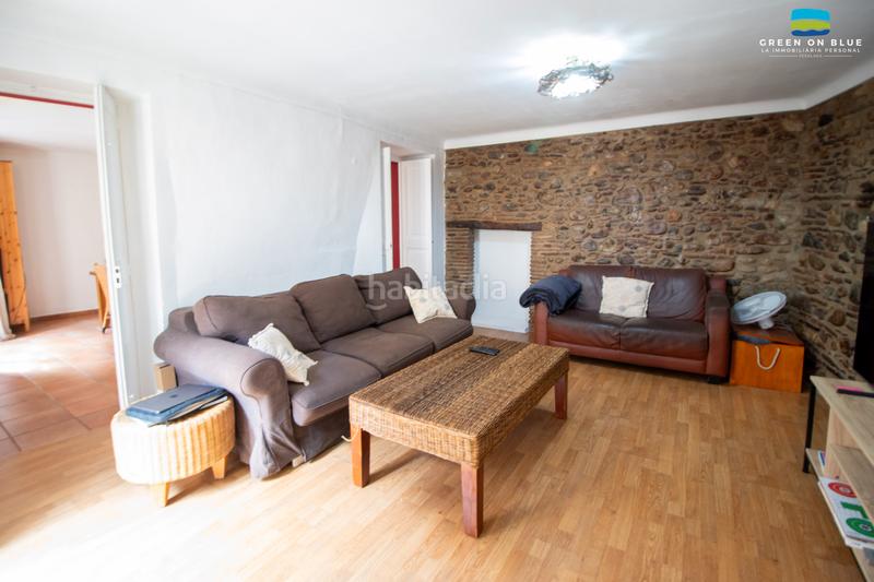 Foto 8f44a929-5c00-46f1-8f95-4db5796c26d1. Casa con camino riscaldamento in Peralada