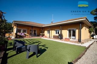 Maison à Peralada. Casa unifamiliar en muy buen estado, en zona tranquila