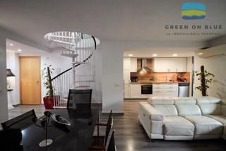 Dplex a Peralada. Magnfico duplex en muy buen estado, en casco antiguo de peralad