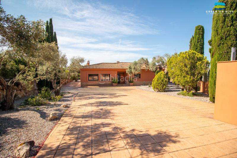 Foto 197aa53e-5c5d-46aa-949e-96ecde714e8a. Casa con camino riscaldamento parcheggio piscina in Peralada