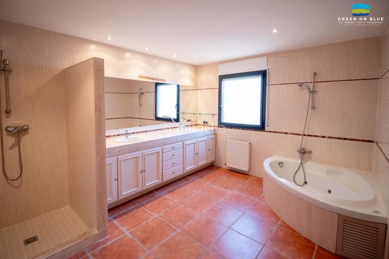 Foto 6bc3a275-fd8f-4d7c-96d9-38144d8d1607. Casa con camino riscaldamento parcheggio piscina in Peralada