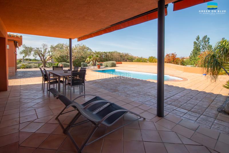 Foto b7cbc8fe-150d-40f1-ab53-8726f3075f46. Casa con camino riscaldamento parcheggio piscina in Peralada